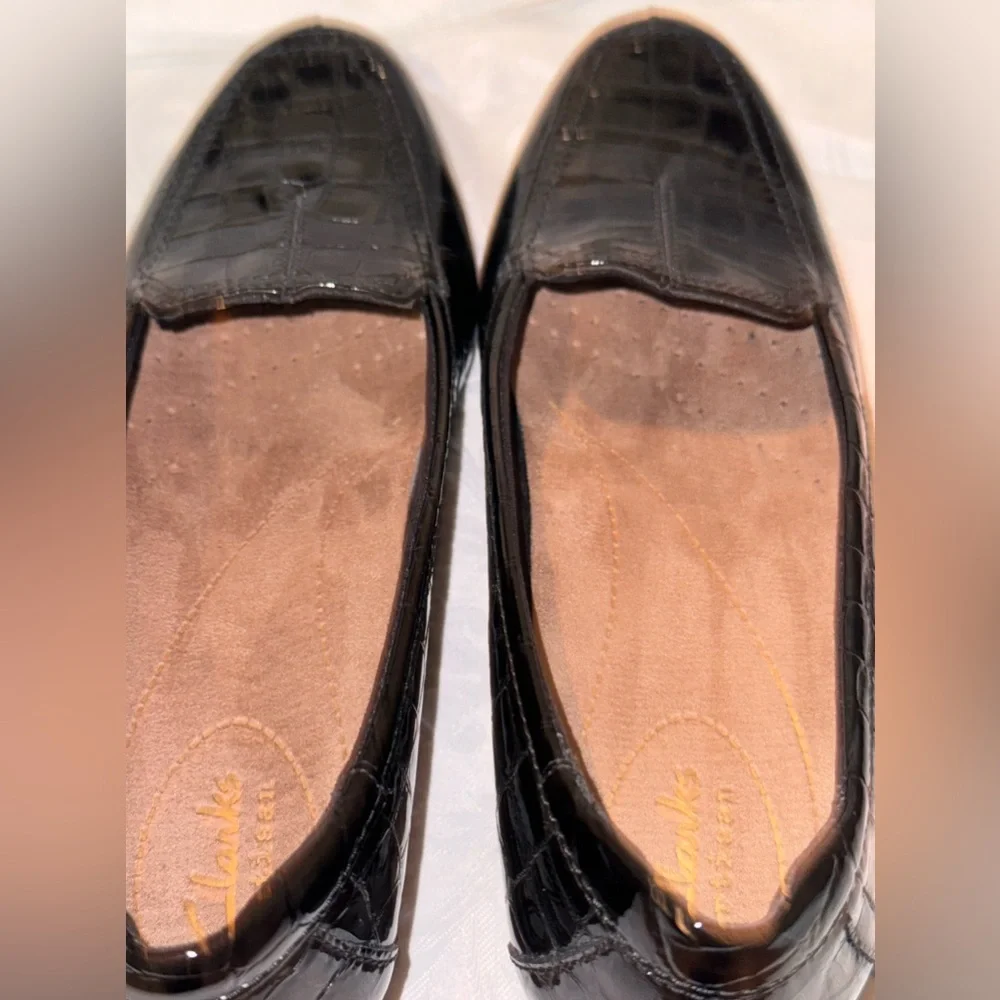 Clarks Everyday Croc Embossed
Patent Leather Loafers, NEW, Size 7.5 - Picture 10 of 16